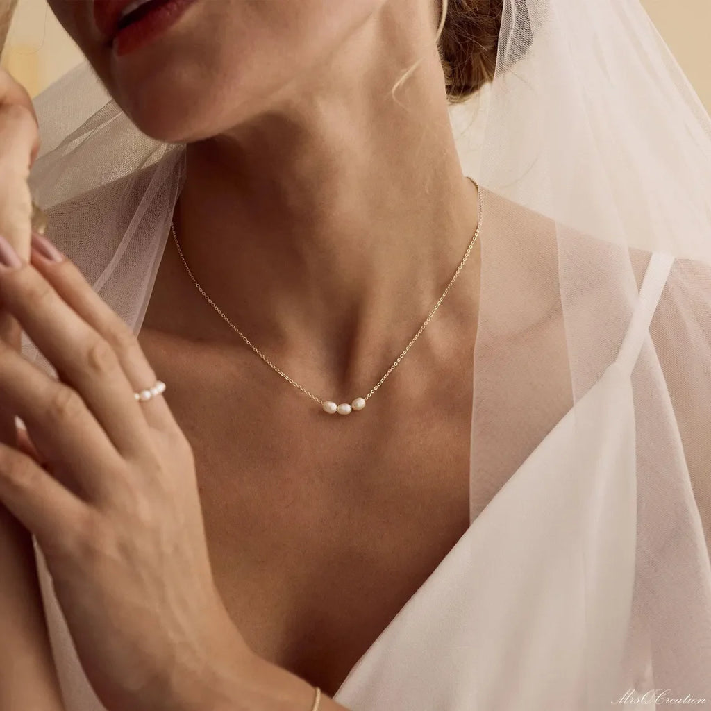 Minimal Pearl Choker